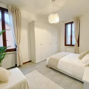gris-apartment-mestre.hotelslidodijesolo.com/